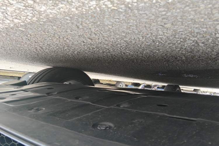 Used XPeng P7 2021 480E Chassis Front Right