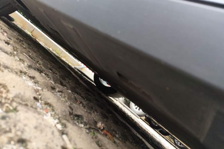Used XPeng P7 2021 480N Chassis Front Right