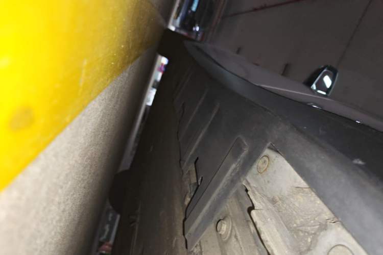 Used XPeng P7 2021 480E Chassis Rear Left