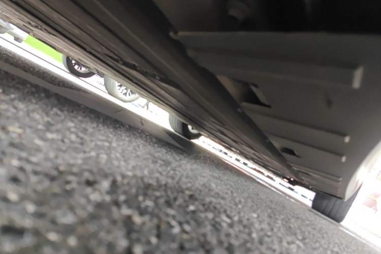 Used XPeng P7 2021 670G Chassis Rear Right