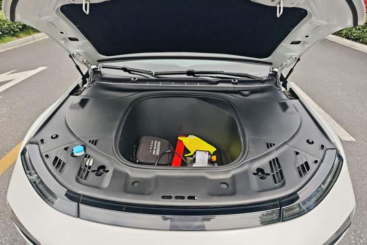 Used XPeng P7 2021 480N Engine Bay