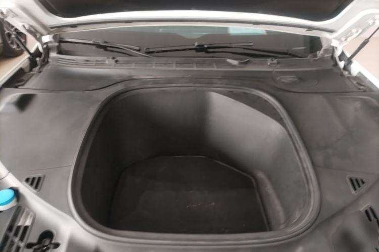 Used XPeng P7 2021 480E Engine Bay