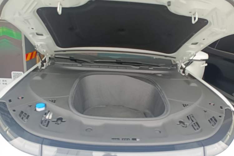 Used XPeng P7 2021 480N Engine Bay