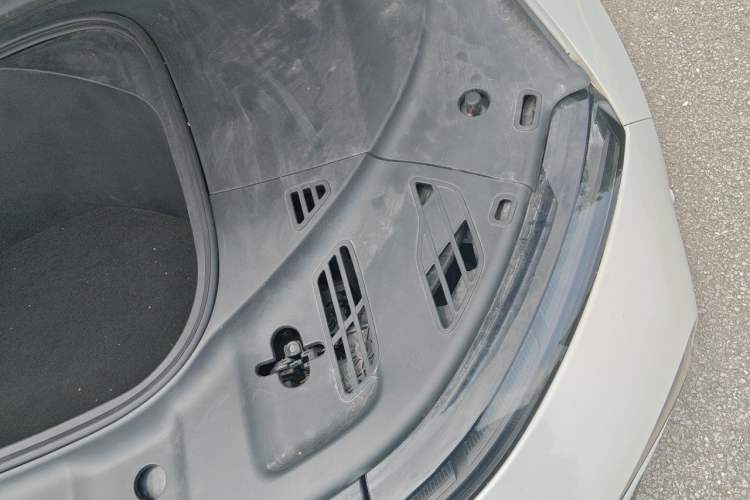 Used XPeng P7 2021 480E Engine Bay Left