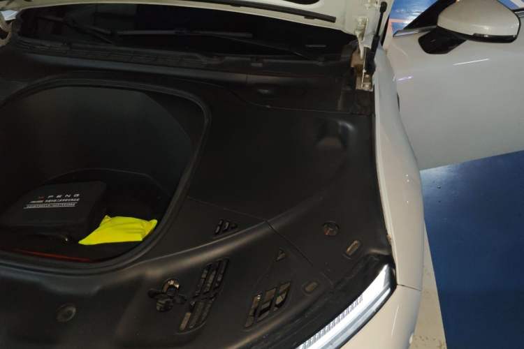 Used XPeng P7 2021 670G Engine Bay Left