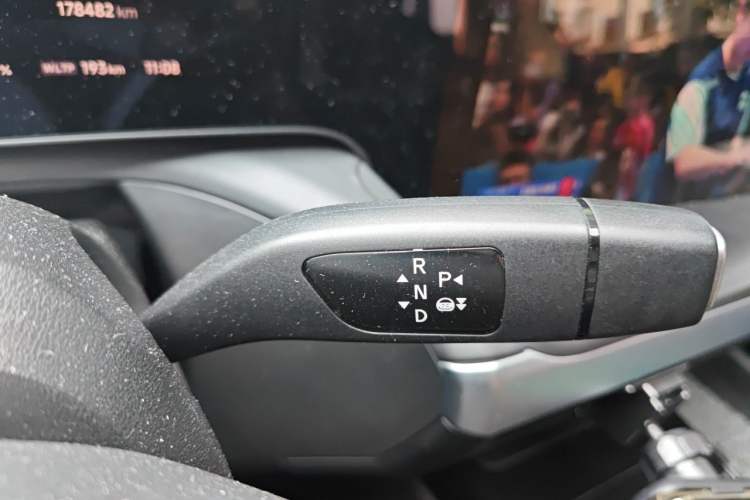 Used XPeng P7 2021 670G Gear Lever