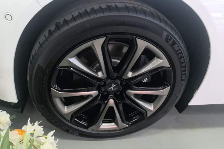 Used XPeng P7 2021 480E Left Front Wheel Hub