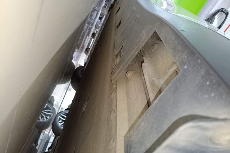Used XPeng P7 2021 480N Left Side Sill