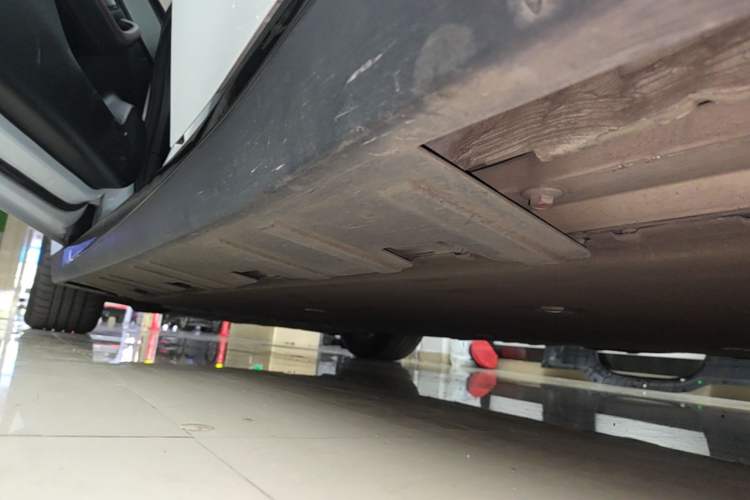 Used XPeng P7 2021 480N Left Side Sill