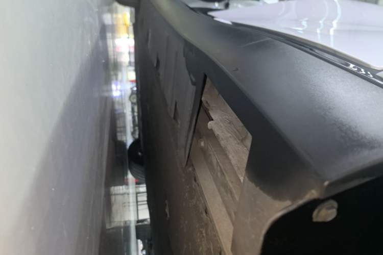 Used XPeng P7 2021 480E Left Side Sill