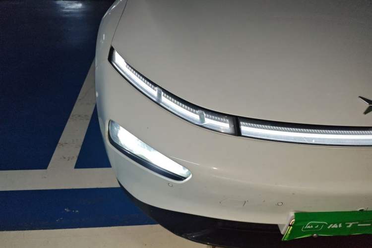 Used XPeng P7 2021 670G Right Front Headlight