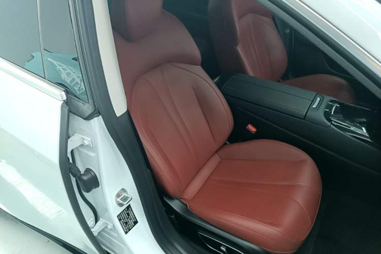 Used XPeng P7 2021 480N Right Front Seat