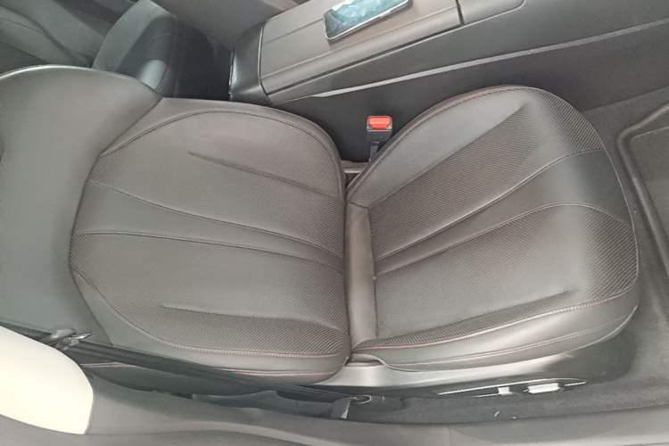 Used XPeng P7 2021 480N Right Front Seat