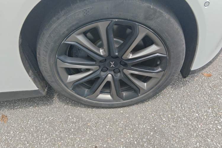Used XPeng P7 2021 480E Right Front Wheel Hub