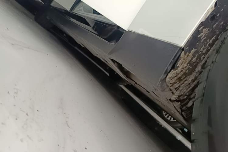 Used XPeng P7 2021 480N Right Side Sill