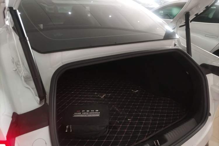 Used XPeng P7 2021 480E Trunk