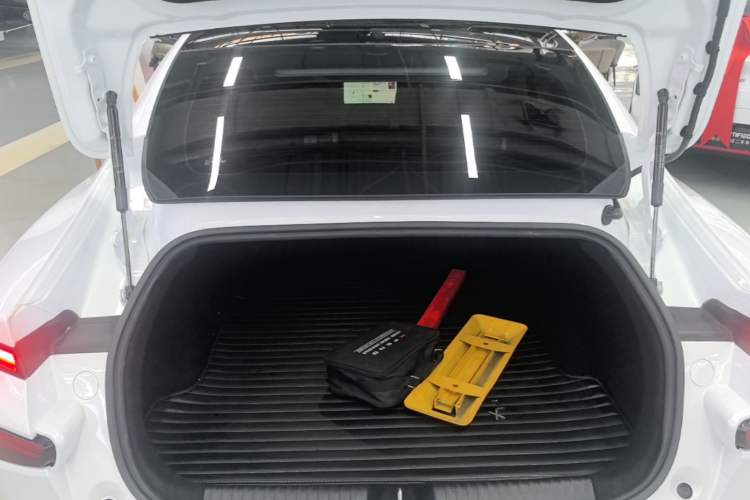 Used XPeng P7 2021 480E Trunk