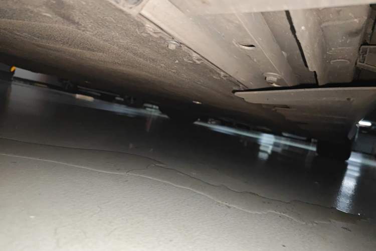 Used XPeng P7 2021 480N Chassis Front Left