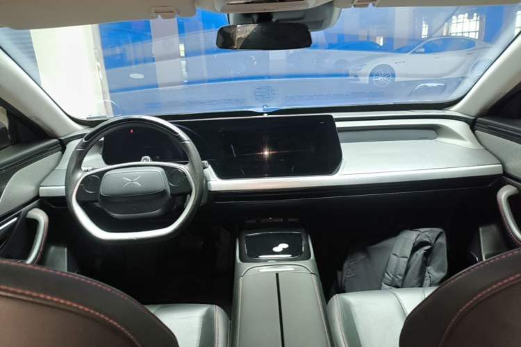 Used XPeng P7 2022 480G+ Center Console