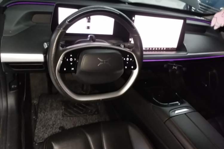 Used XPeng P7 2022 480G Center Console
