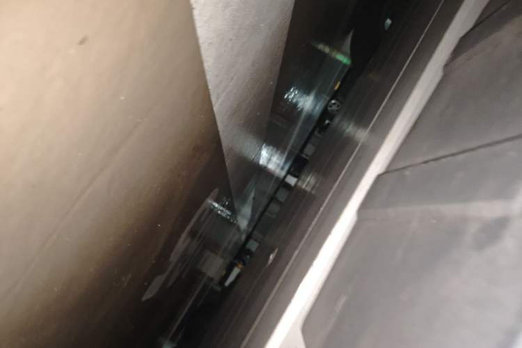 Used XPeng P7 2022 586E Chassis Front Left