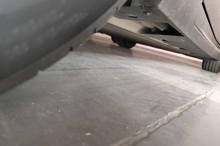 Used XPeng P7 2022 670N+ Chassis Front Left