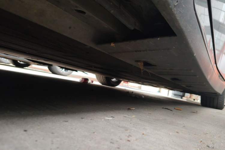 Used XPeng P7 2022 625E Chassis Front Left