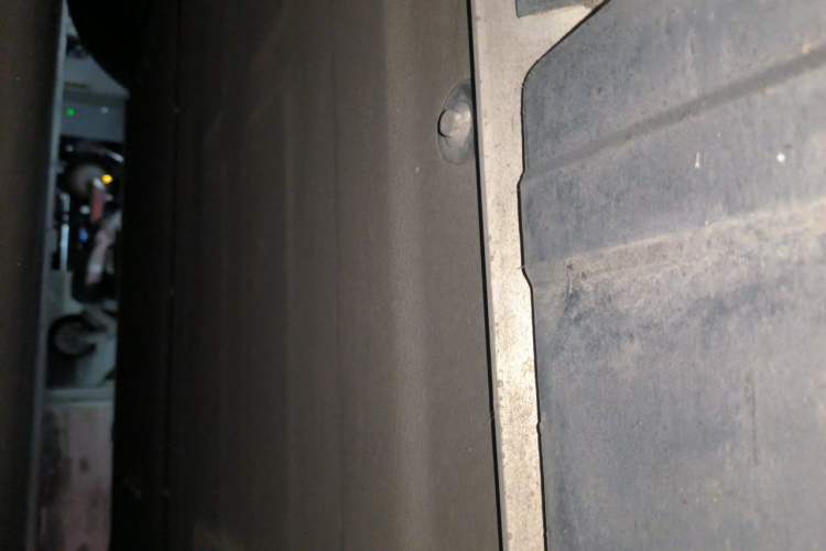 Used XPeng P7 2022 625E Chassis Front Left