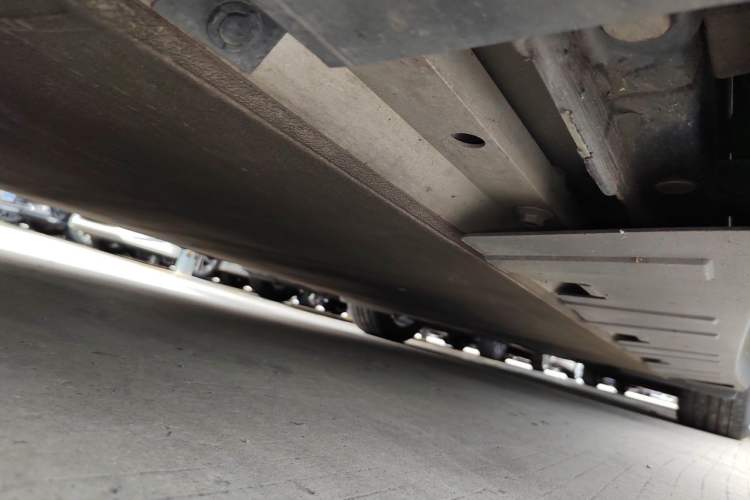 Used XPeng P7 2022 562E Performance Edition Chassis Front Left