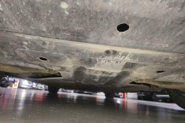 Used XPeng P7 2022 480E Chassis Rear