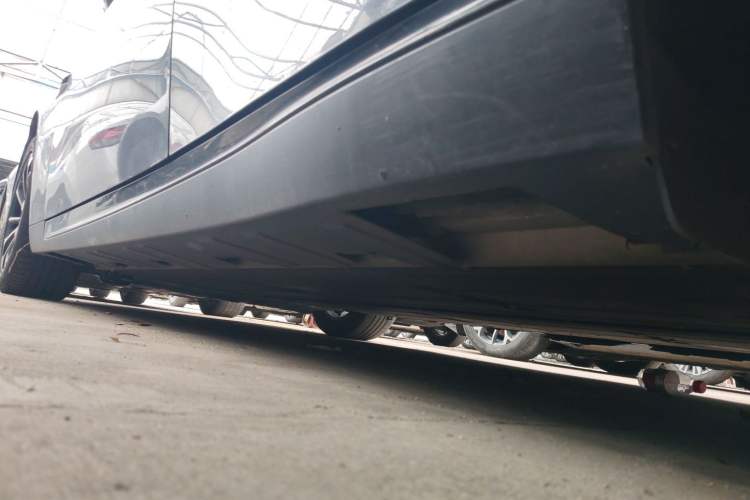Used XPeng P7 2022 625E Chassis Rear Left