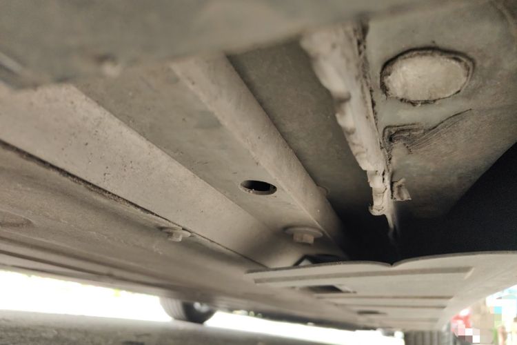 Used XPeng P7 2022 480E Chassis Rear Right