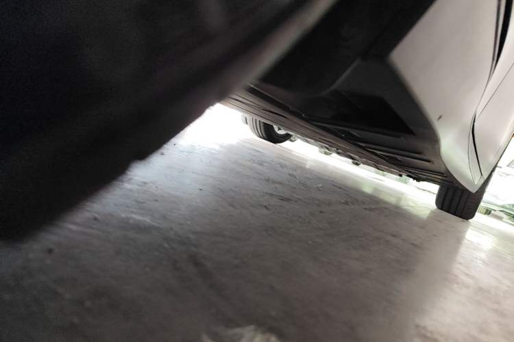 Used XPeng P7 2022 670N+ Chassis Rear Right