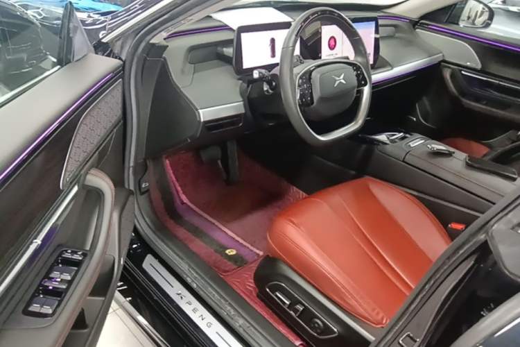 Used XPeng P7 2022 670E+ Driver Seat