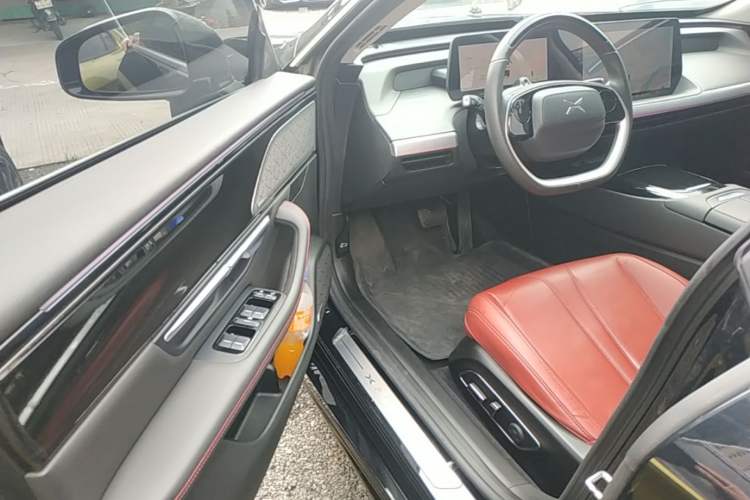 Used XPeng P7 2022 670E+ Driver Seat