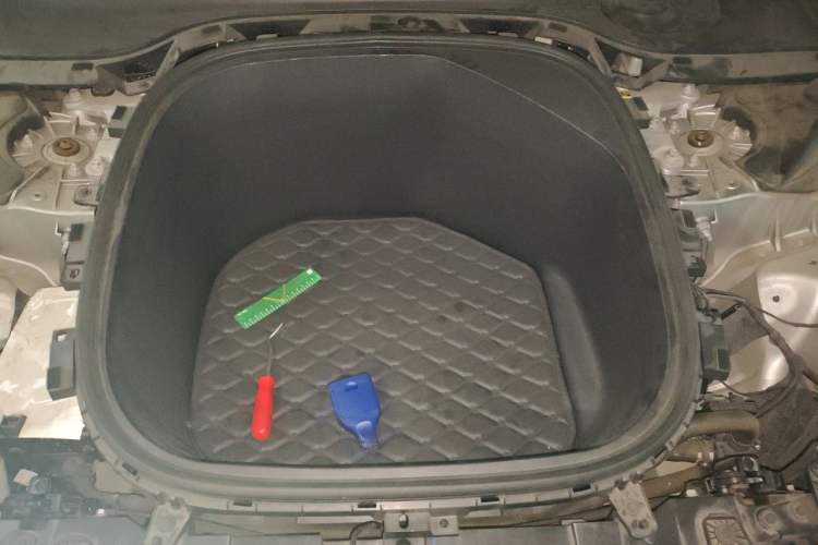 Used XPeng P7 2022 586E Engine Bay