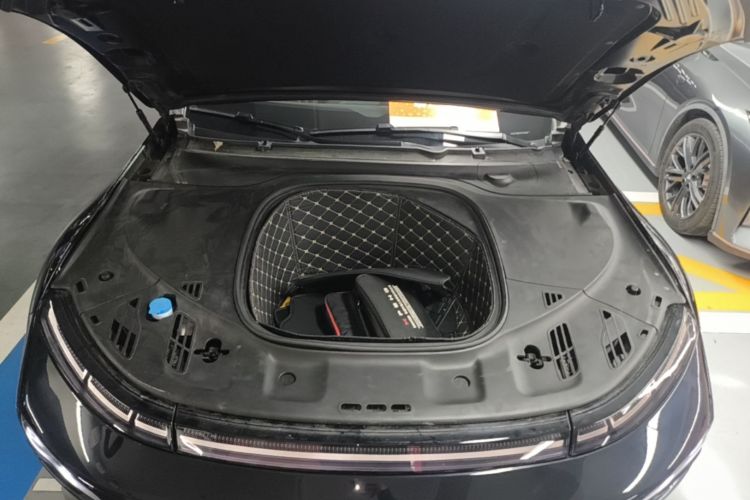 Used XPeng P7 2022 670G Engine Bay