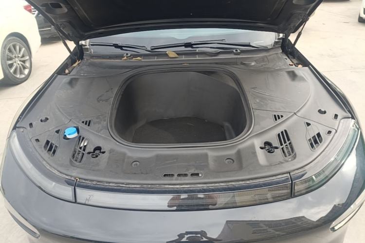 Used XPeng P7 2022 480G+ Engine Bay