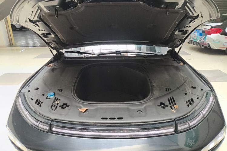 Used XPeng P7 2022 480G+ Engine Bay