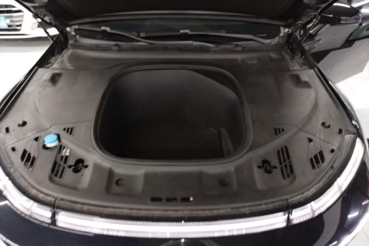 Used XPeng P7 2022 480G Engine Bay