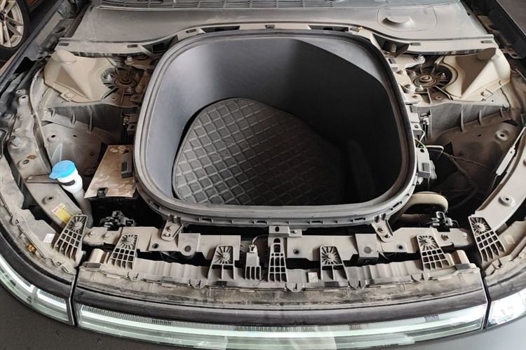 Used XPeng P7 2022 670N+ Engine Bay