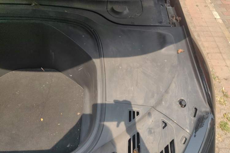 Used XPeng P7 2022 625E Engine Bay Left