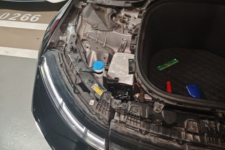 Used XPeng P7 2022 586E Engine Bay Right