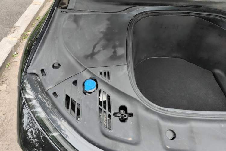 Used XPeng P7 2022 480E Engine Bay Right