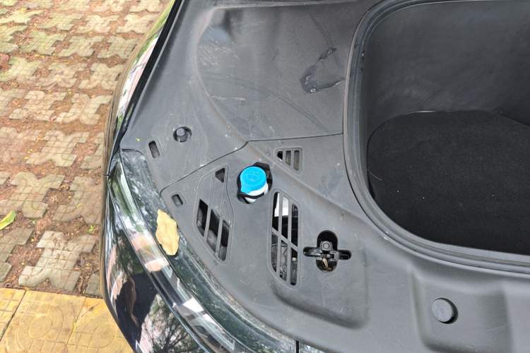 Used XPeng P7 2022 480G+ Engine Bay Right