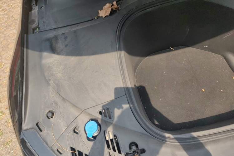 Used XPeng P7 2022 625E Engine Bay Right