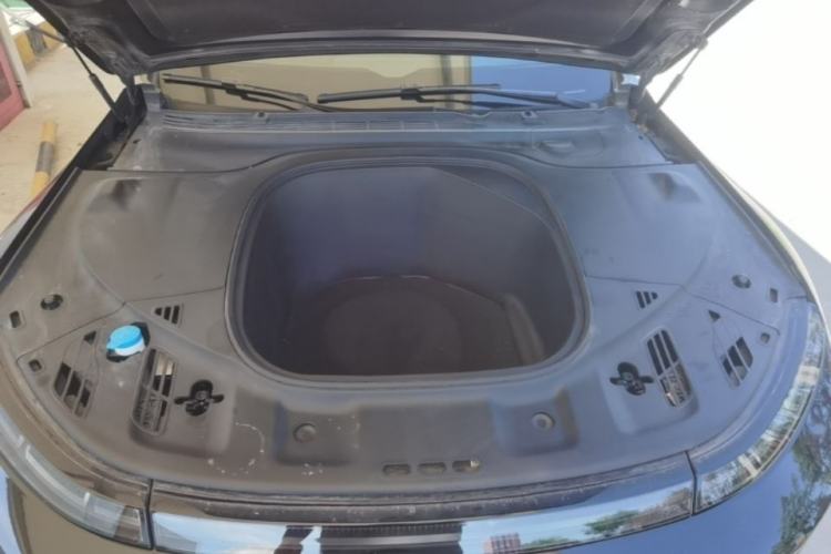 Used XPeng P7 2022 625E Engine Bay