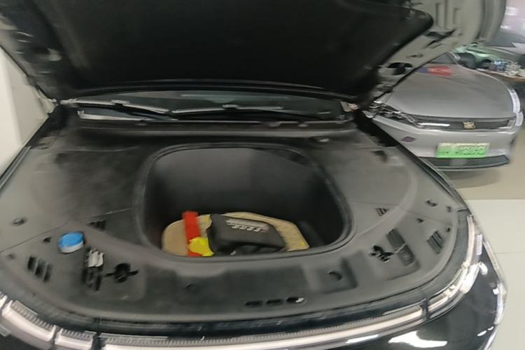 Used XPeng P7 2022 670N+ Engine Bay