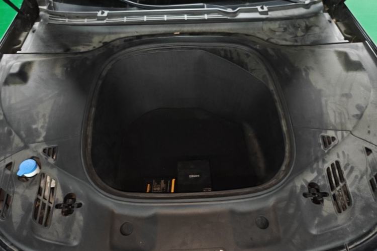 Used XPeng P7 2022 670N+ Engine Bay