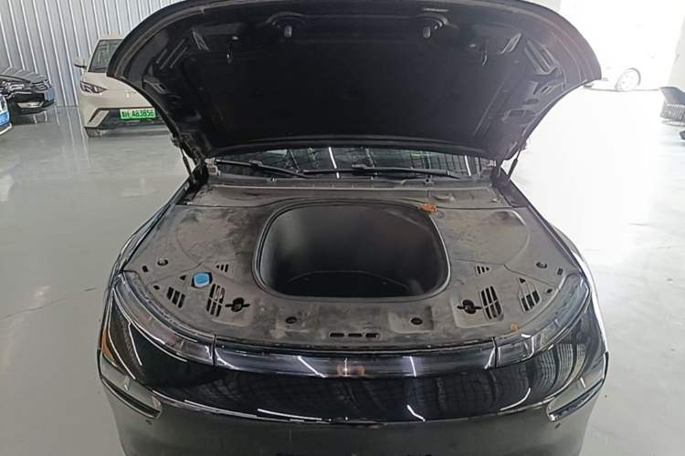 Used XPeng P7 2022 670N+ Engine Bay